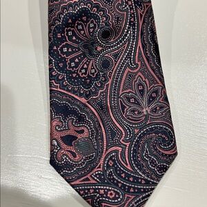 Valerio Garati Pink and Navy Paisley Tie. EUC.
